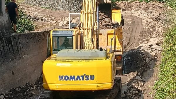 Rogolo, smottamento nel torrente: il sindaco rassicura, ma restano gli sfollati