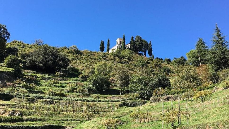 Montevecchia, torna lo spettacolo della Luna rossa: eclissi nella notte tra il 27 e il 28 agosto