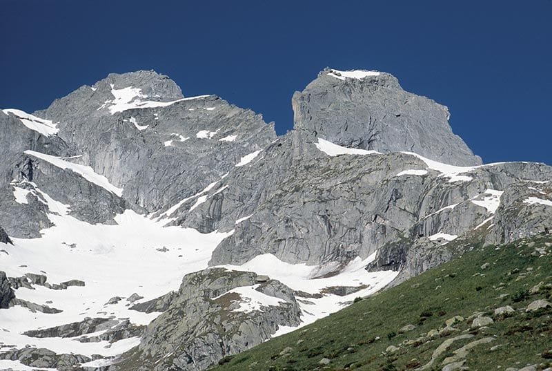 Novate Mezzola, escursionista di 64 anni muore dopo una caduta di 200 metri sul Pizzo Ligoncio