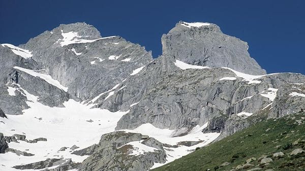 Novate Mezzola, escursionista di 64 anni muore dopo una caduta di 200 metri sul Pizzo Ligoncio