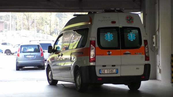 Villa di Tirano, camper si ribalta sulla strada per Aprica: quattro feriti
