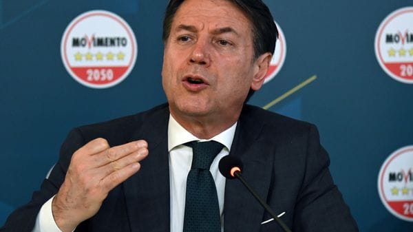 Conte, fuga in avanti sull’addio al “woke”