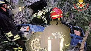 Rotola nel bosco con la jeep Trovato morto a Lanzada