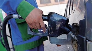 Carburanti, Lecco sopra la media nazionale. Sondrio più conveniente grazie all’effetto Livigno