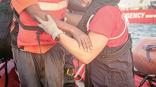 I migranti come pacchi. L’Europa che non c’è