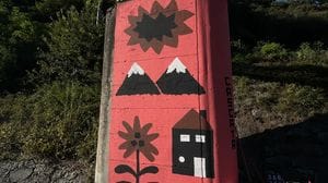 Sfregiato il murales realizzato dai ragazzi di Ardenno