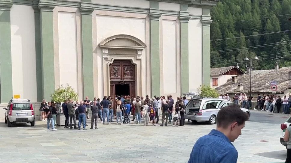 Lanzada, l’ultimo saluto a Fabio Nani: agricoltori da tutta la provincia