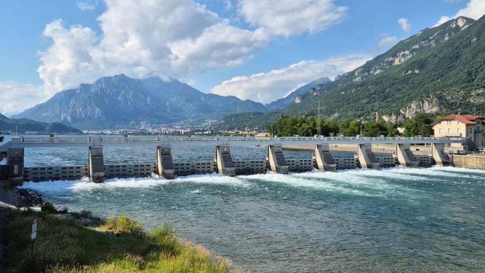 Riserve idriche, le piogge riducono il deficit: laghi in forte recupero