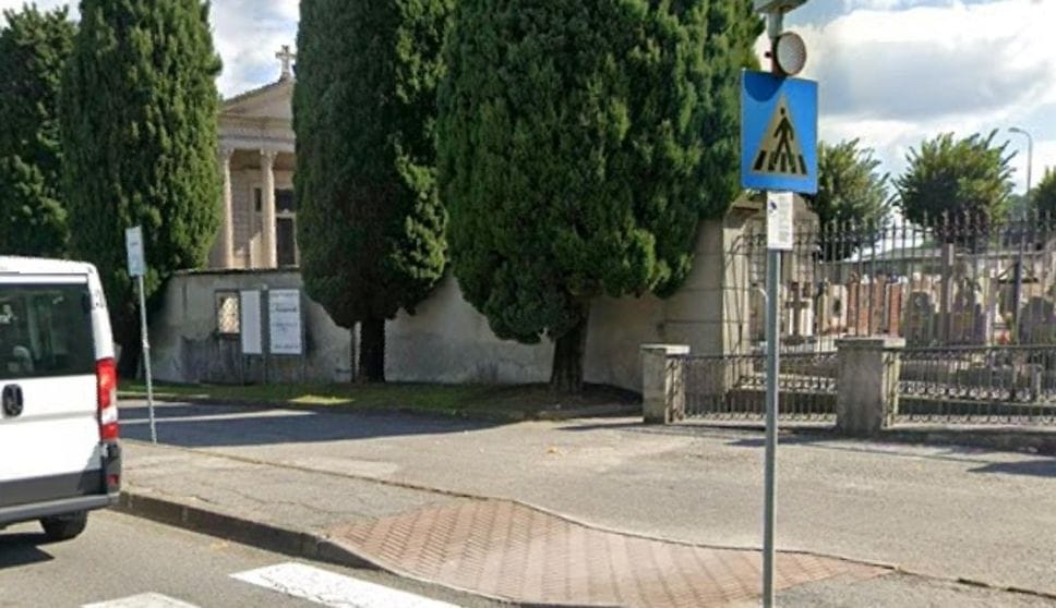 Chiusi al pubblico i cimiteri di Galbiate e Sala al Barro