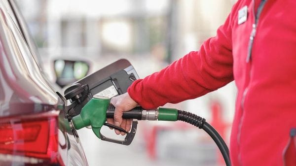 Stangata diesel e benzina: mille euro in più a famiglia