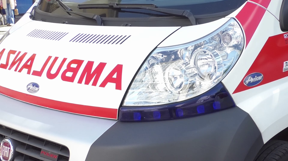 Malore al volante, 76enne muore dopo l’uscita di strada a Berbenno