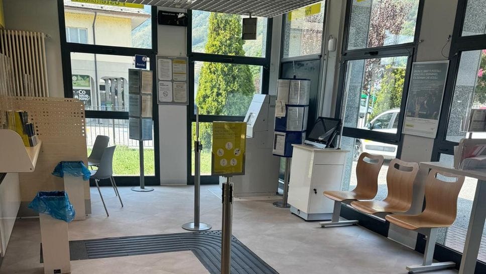 Aperto il rinnovato ufficio postale di Traona