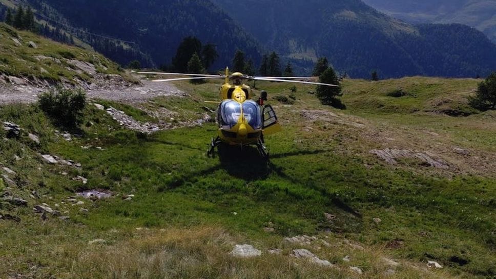 Due escursionisti soccorsi in Valmasino con l’elicottero