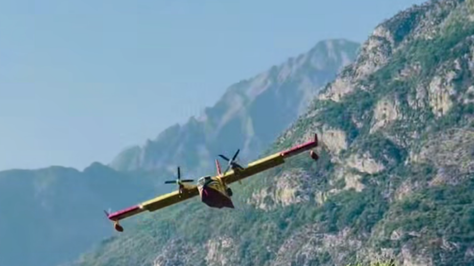 Incendio di Gordona, arrivano nuovi rinforzi ma le fiamme avanzano verso la Val Boggia