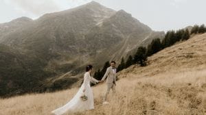 Denise e Alessio sposi in elicottero sul Legnone