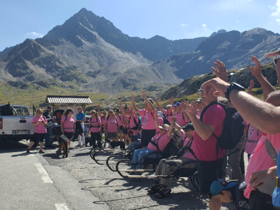 Rifugi in rosa, al Gavia una camminata senza barriere: «Montagna per tutti»