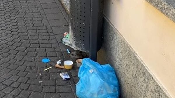 Abbandono di rifiuti, dieci multe in un mese a Lecco