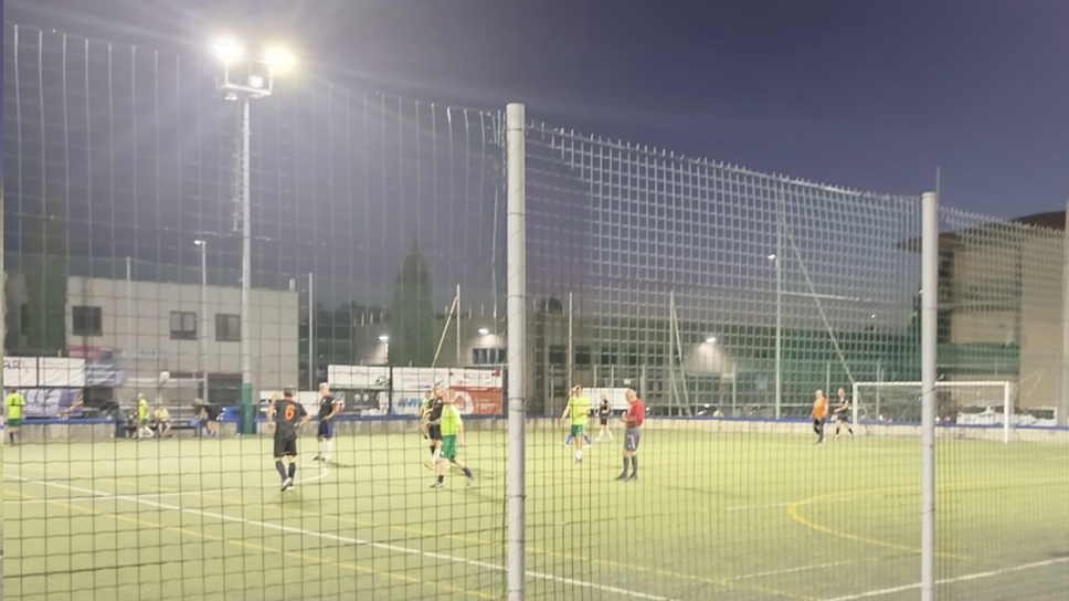 Oggiono, le vecchie glorie tornano in campo: una serata tra ricordi e passione