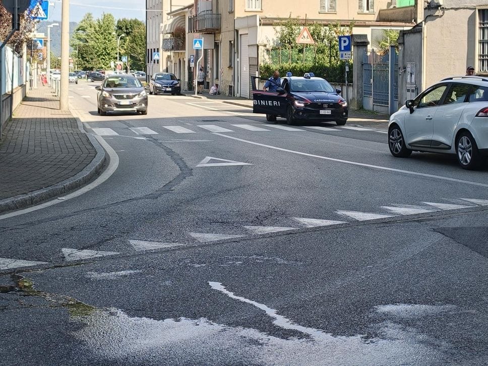 Casatenovo, 18enne investito da un autobus all’uscita da scuola