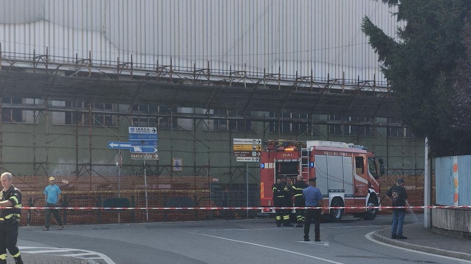 Casatenovo, resta  grave ma è stabile il 18enne investito da un autobus