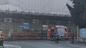 Casatenovo, resta  grave ma è stabile il 18enne investito da un autobus