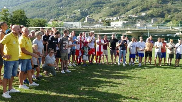Traona, “Un calcio per il Tralcio” fa centro: vince l’Olympic Retica, trionfa la solidarietà