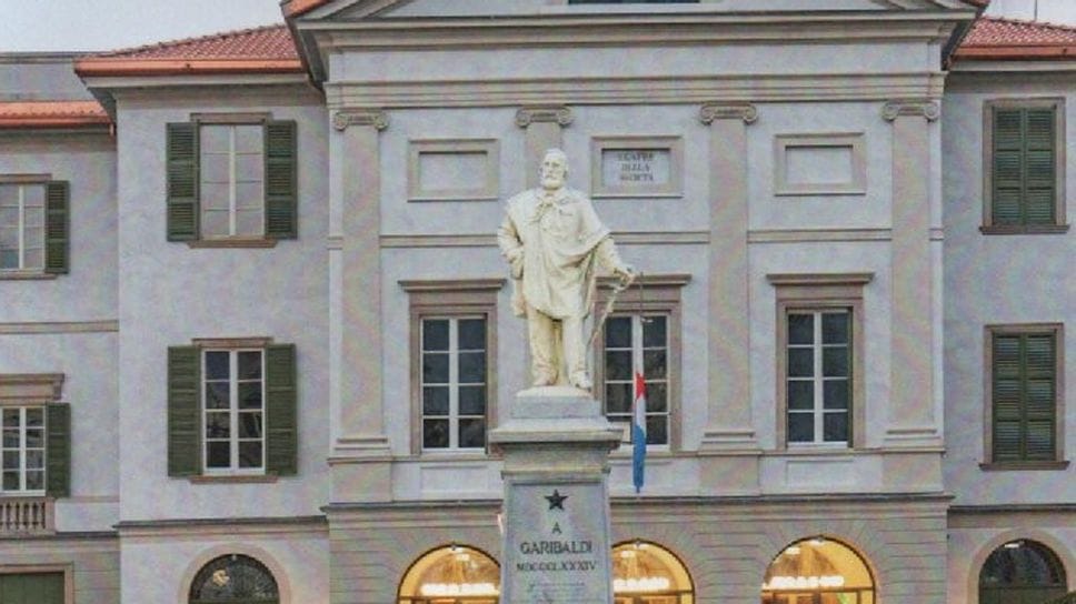 Teatro della Società, le reazioni di opposizione e Valsecchi