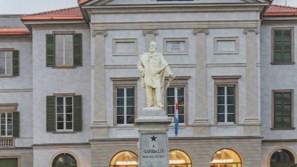 Teatro della Società, le reazioni di opposizione e Valsecchi