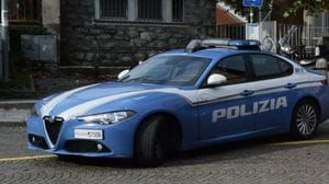 Lecco, studente pestato da due coetanei: violenza fuori dalle scuole superiori
