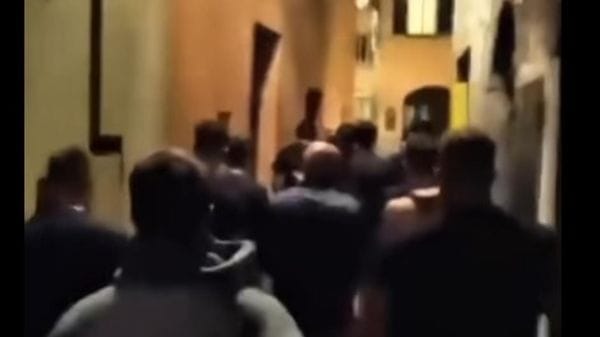 Anpi contro la camminata per la sicurezza: «Torniamo ai tempi di don Rodrigo»
