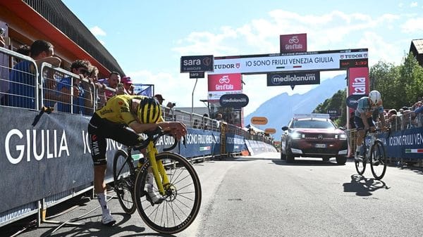 Il giro d’Italia verso i piani di Bobbio
