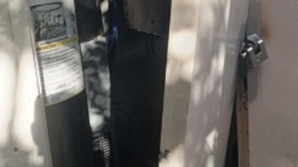 Vandali alla casetta dell’acqua di Monticello: impianto fuori uso