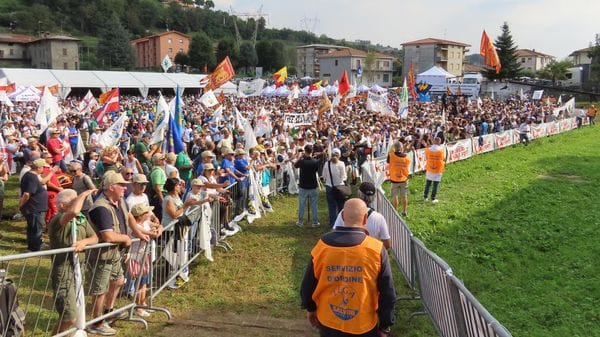 Duecento lecchesi al raduno di Pontida: «Rilanciamo la Lega»