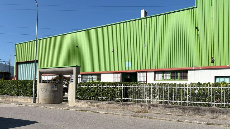 Calolziocorte, morto imprenditore schiacciato da uno scaffale in azienda