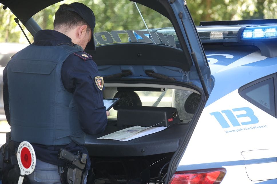 Sondrio: avviso orale per giovane ubriaco e aggressivo