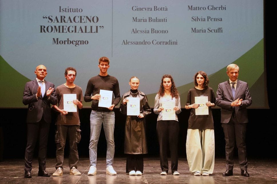 “100 con merito”, premiati 67 diplomati eccellenti al Teatro Sociale di Sondrio