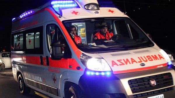 Scontro alla stazione di Lecco-Maggianico, coinvolti un treno merci e un muletto