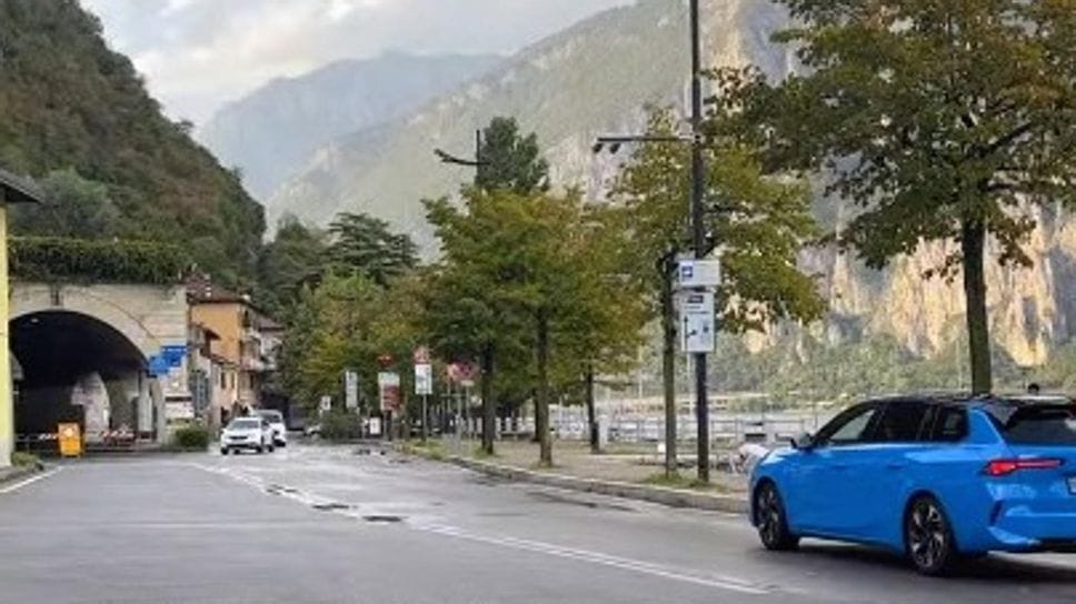 Inversione di marcia nella Ztl di Parè, automobilisti multati 