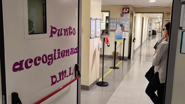 Arriva anche a Lecco l’ostetrica a domicilio