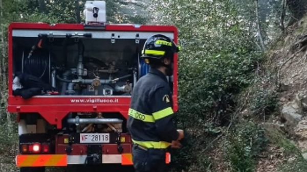 Bellano, principio di incendio sul Monte Muggio