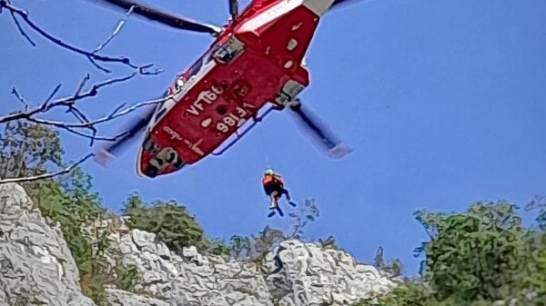 Lecco, due ragazzi bloccati al Tecet: recuperati con l’elicottero dei Vigili del fuoco