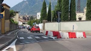 Lecco, riaperta via Parini: completata la posa del teleriscaldamento