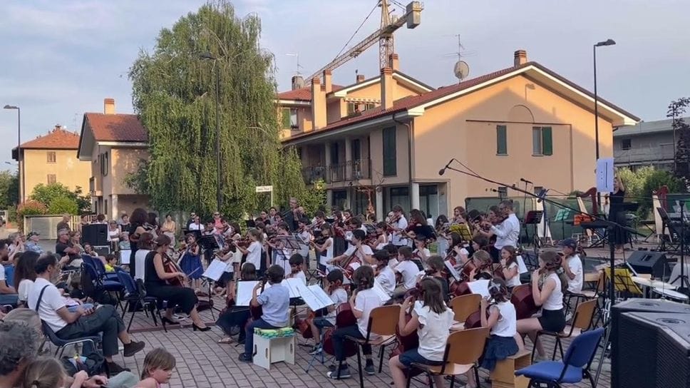 Osnago, 41 giovani musicisti alla Sala Verdi per i 50 anni del Metodo Suzuki in Italia