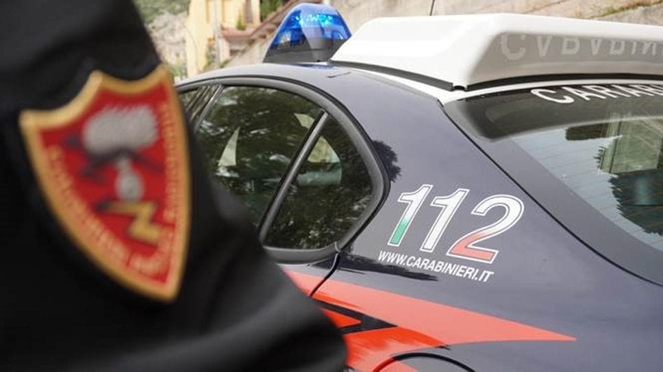 Sorpreso con la droga in un parco, obbligo di dimora per un 35enne