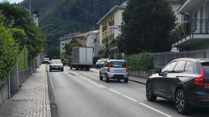 Chiavenna, viale Risorgimento è un colabrodo: asfaltature dal 15 settembre