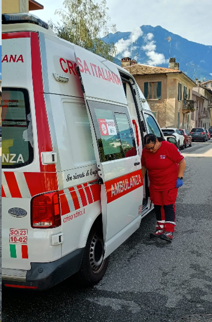 Mallero in piena, ragazzi travolti mentre pescano: salvati da due operai